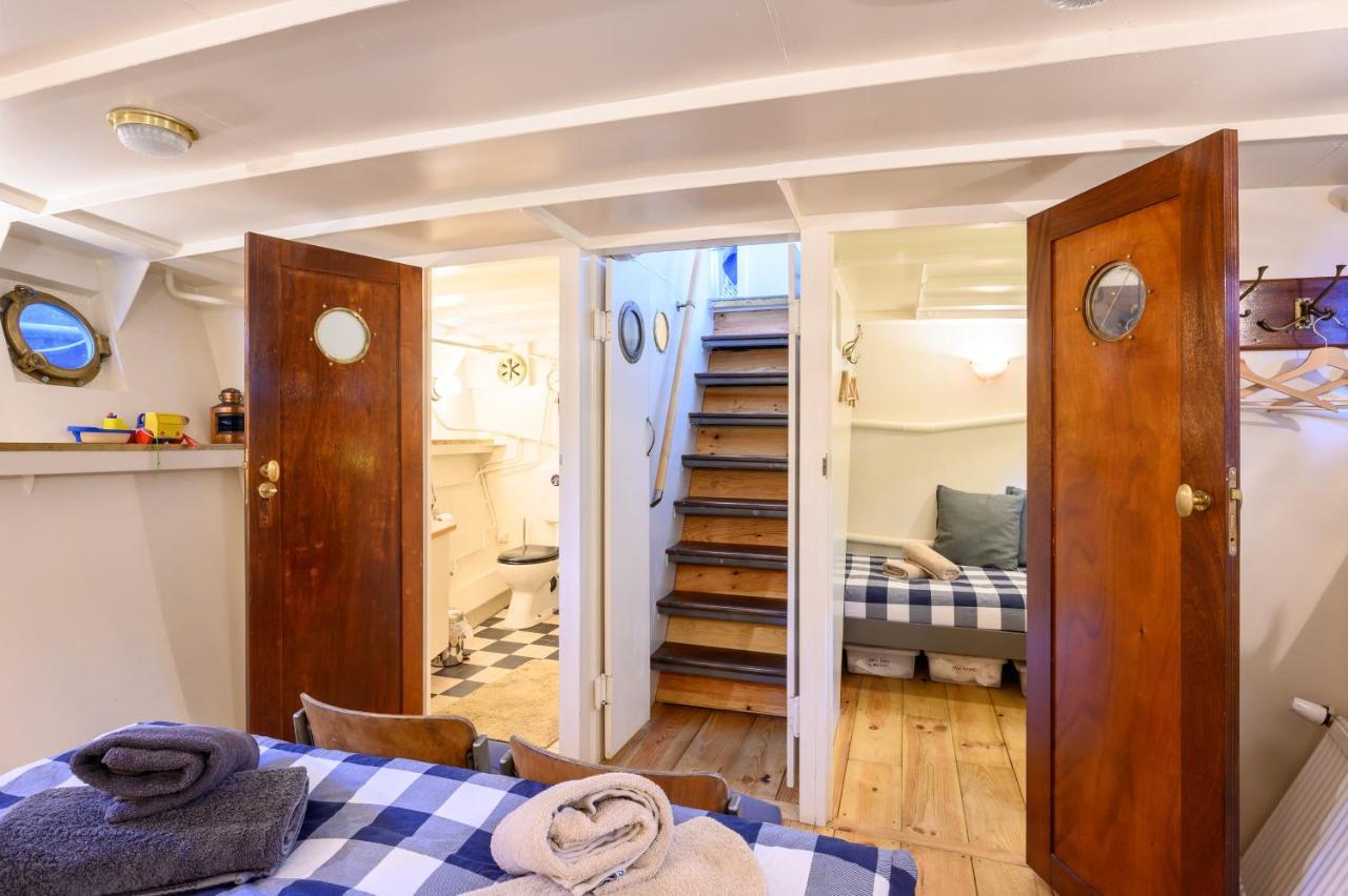 Boatapartment Animathor On Top Location روتردام المظهر الخارجي الصورة